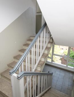 Provisionsfrei! 2-Zi.-Wohnung mit Wintergarten im Herzen von Erfurt! fast 5% Rendite möglich - Erfurt