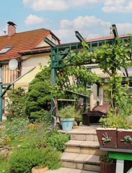 Wohnen und Arbeiten an einem Ort! EFH mit Werkhalle, Garten, und Garage - Chemnitz