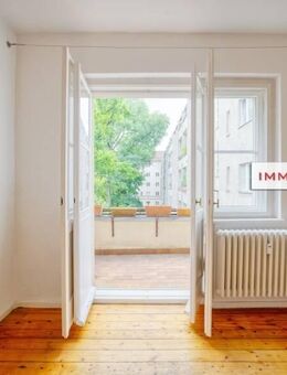 IMMOBERLIN.DE – Toplage! Lichte Altbauwohnung mit Südbalkon direkt am Schoelerpark - Berlin