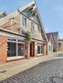 Beeindruckendes Wohn- und Geschäftshaus mit ca. 197 m² und solider Rendite in Cuxhaven - Cuxhaven