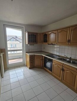 2 Zimmer Wohnung, Balkon, Einbauküche mit E-Geräten - Renovierung bei Vermietung - Schönebeck (Elbe)