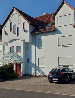 Großzügige 3-Zi-Wohnung in kleiner Wohneinheit mit Balkon + Garage - Ingelheim (Rhein)