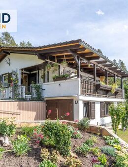 Charmantes Wochenendhaus in Kleinbreitenbach - idyllische Höhenlage mit unverbautem Ausblick und liebevoll angelegtem Garten - Plaue