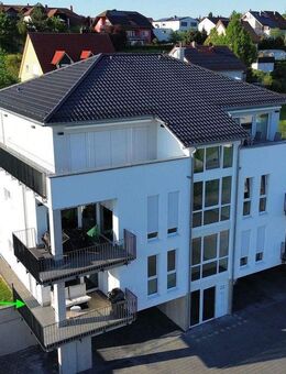 Neubau in Feldrandlage: 3-Zimmer-Wohnung mit Gartenzugang von allen Räumen mit Abendsonne & Ausblick - Waldbüttelbrunn