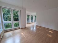2 Zimmer Wohnung mit 30 m² Gartenterrasse und Einbauküche - Auerbach (Vogtland)