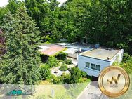 Winkelbungalow mit mediterranem Traumgrundstück direkt am Wald in Taucha - Taucha