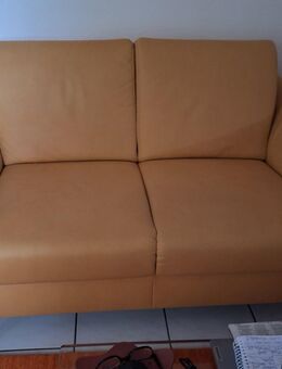 2-Sitzer Couch gelb - Neufahrn (Freising)