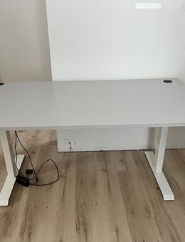 Elektrisch höhenverstellbarer Schreibtisch – stabil, leise & flex - Lohmar Zentrum