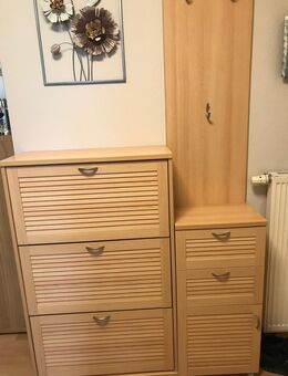 Helle Garderobe - Hochheim (Main)