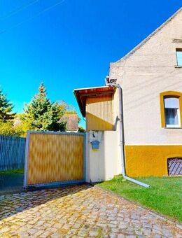 Aus alt mach neu - ruhig gelegene Doppelhaushälfte mit Ausbauchance und Gartenidylle - Zörbig