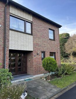 Reihenendhaus mit großen Grundstück - Mönchengladbach