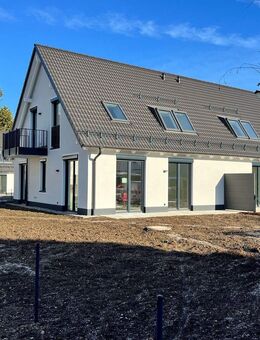 Großzügige, familienfreundliche Doppelhaushälfte mit Souterrain-Bereich, Speicher und großem Garten - München