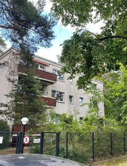 Helle 3-Zimmer-Wohnung mit Westbalkon, Stellplatz & Grünblick in Zehlendorf nahe Schlachtensee - Berlin