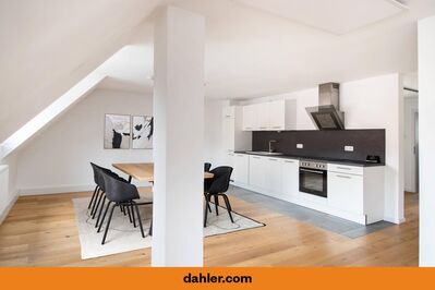 Hinreißende Dachgeschoss-Wohnung zwischen Moltkeplatz & Lister Meile