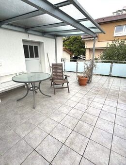 Sowas gibt es nicht so oft... viel Platz, eigene Garage und Gartenanteil zum Kauf - Kuchen