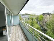 Frisch gestrichene Wohnung in zentraler Lage! Riesiger Balkon + Aufzug - Wuppertal