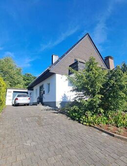 *BESICHTIGUNGSSTOPP!* Zuhause fühlen wie im Urlaub! Ein-/Zweifamilienhaus mit traumhaftem Garten in Ense-Lüttringen! - Ense