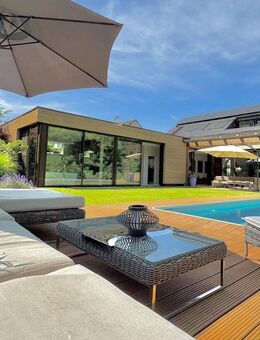 Im Reich der Exklusivität! Villenähnliches Traumhaus mit Pool in Stadtlohn - Stadtlohn