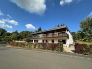 Geräumiges Zweifamilienhaus in ruhiger Sonnenlage von Holzhausen mit herrlichem Weitblick! - Burbach (Nordrhein-Westfalen)