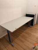 Bürotisch sehr gut gehalten in 53123