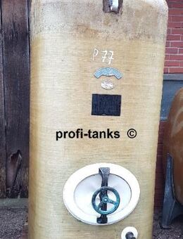 P77 gebrauchter 3.000 Liter Polyestertank GFK-Tank Staffelstein-Tank Wassertank Regenauffangtank Flüssigfuttertank Molketank Lagerbehälter für div. Medien - Hillesheim (Landkreis Vulkaneifel)
