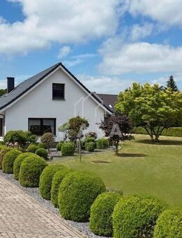 Charmantes Zuhause mit Garten, Garage und Nebengebäuden - ruhig gelegen in Holtland-Nücke! - Holtland