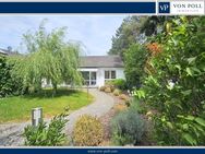 In beliebter Waldrandlage, idyllisch im Grünen - Bungalow mit 4 1/2 Zimmern, Garage & großem Garten - Usingen