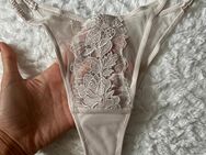 Slip Tanga Damen durchsichtig spitze getragen dessous - Augsburg