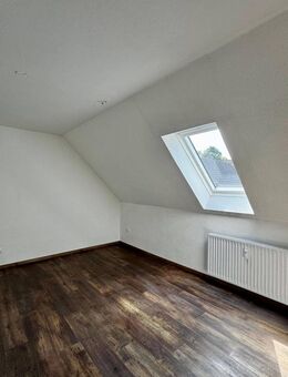 Frisch renovierte, große Dachgeschosswohnung in der Altstadt - Quakenbrück