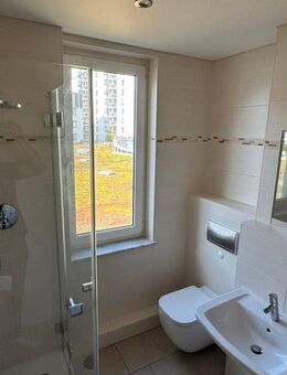 Derzeit in Renovierung + 2-Raum-WE - Balkon & TG-Stellplatz, top Anbindung, Aufzug, Einbauküche - Leipzig