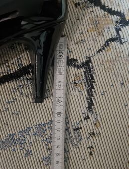 Verkaufe schwarze Lackhighheels - Langwedel (Niedersachsen)