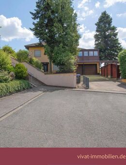 Generationenhaus mit großem Wintergarten, Außenpool, Doppelgarage & -carport, Top-Aussicht! - Grävenwiesbach