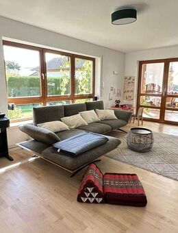 Großzügig geplantes Einfamilienhaus mit Einliegerwohnung, PV-Anlage und Wintergarten - Trunkelsberg