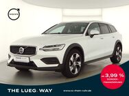 Volvo V60, Cross Country Plus B4 AWD D, Jahr 2023 - Essen