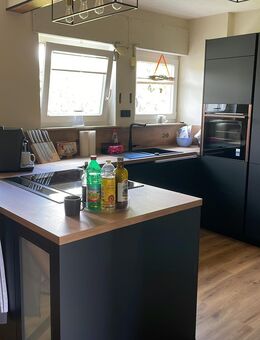 Nobilia Design-Küche mit Neff/Liebherr Geräten von Nöbel Turflon - Ense