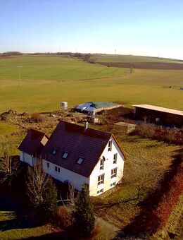 Einfamilienhaus in einzigartiger Naturlage mit Offenstall - Ideal für Pferdehalter - Simmershofen