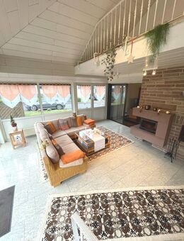 Wadern. Bungalow - individuelles Einfamilienhaus mit Wintergarten, Garage und Carport - Wadern