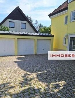IMMOBERLIN.DE - Toplage! Feine Erdgeschosswohnung mit Südterrasse & -garten, Kamin & Pkw-Stellplatz - Berlin