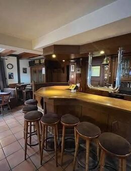 Historisches Fachwerkjuwel mit Gaststätte und drei Wohneinheiten - Dörentrup