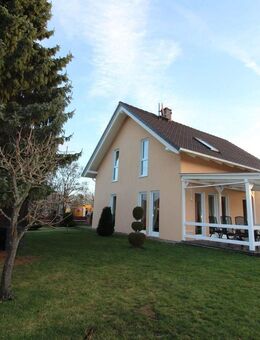 Gepflegtes Einfamilienhaus auf idyllisch angelegtem Grundstück sucht neue Eigentümer in Waltershausen - Waltershausen