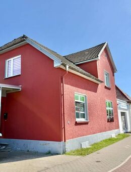 HORN IMMOBILIEN++ Neubrandenburg, Wohn- und Geschäftshaus in guter Lage, mit Keller und Stellplatz - Neubrandenburg