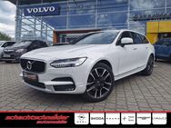 Volvo V90, CC Pro D5 AWD, Jahr 2019 - Potsdam