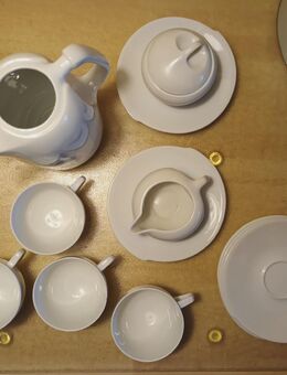 Fürstenberg Porzellan Kaffee Tee Service weiß für 4 Personen 14-teilig unbenutzt - wegen der zierlichen Größe der Set-Teile auch toll als Kinder-Teeservice geeignet - Schladen-Werla