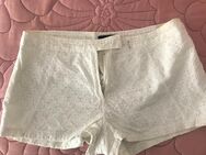 Weiße, tiefsitzende Shorts mit Blumenmuster, XS - Eisenberg (Pfalz)