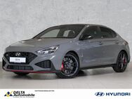 Hyundai i30, 2.0 Fastback N Performance Carp, Jahr 2024 - Wiesbaden Kastel