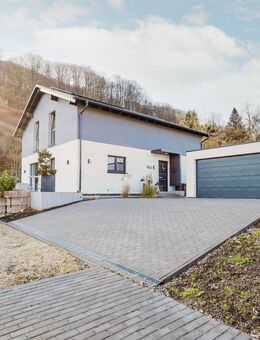 Neuwertiges Einfamilienhaus mit großem Grundstück, top Ausstattung & günstiger KfW-Finanzierung! - Pommelsbrunn