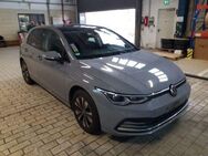 VW Golf, 1.5 TSI VIII Move Dig, Jahr 2023 - Lehrte