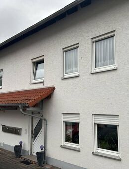 Freistehendes gepflegtes Mehrfamilienhaus mit 5 Wohneinheiten in sehr gepflegtem Zustand, voll vermietet - Rutsweiler (Lauter)
