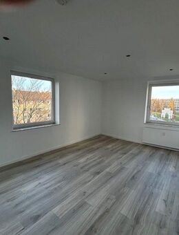 Zentrale, aufwendig renovierte 3-Zi-Wohnung in Bremerhaven evtl. auch für Ihren Zweitwohnsitz - Bremerhaven