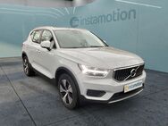 Volvo XC40, Inscription Expression Recharge Plug-In Hybr, Jahr 2021 - München